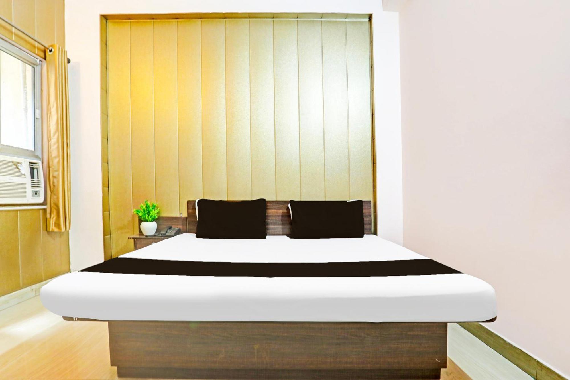 Hotel O Arvi Guest House Varanasi Exterior foto